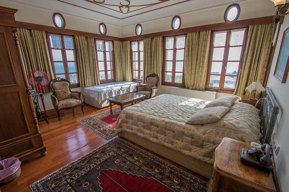 Altin Cesmeli Konak Altınoluk Esterno foto